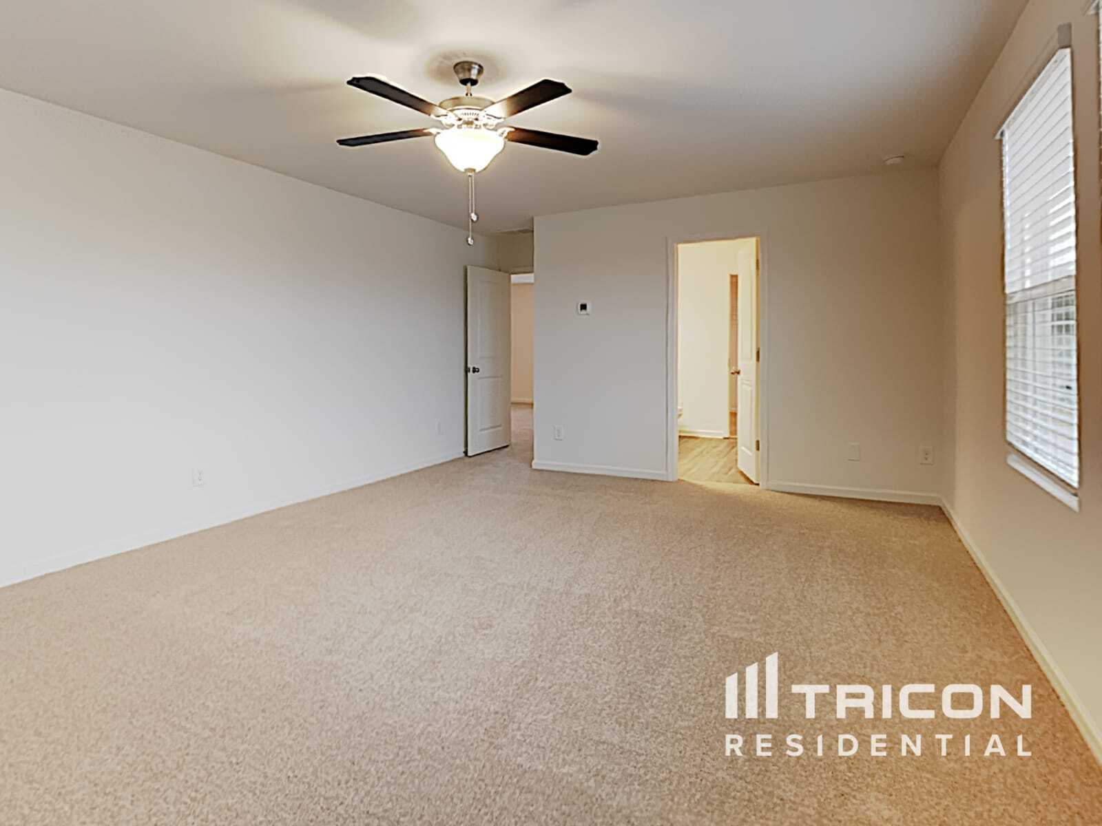 Building Photo - 2137 Hudson Dr