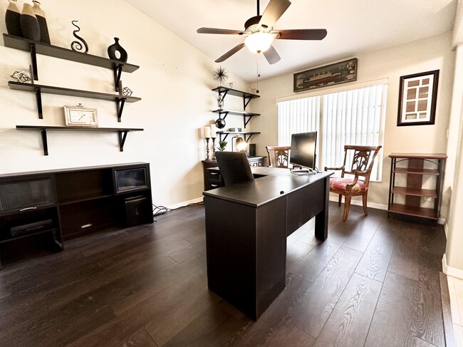 Building Photo - 174 SW Sea Lion Rd