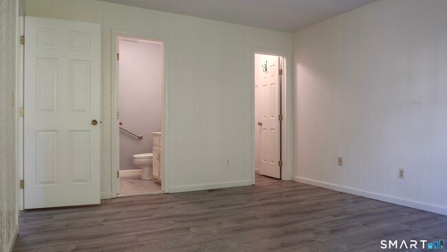 Building Photo - 23 Derbyshire