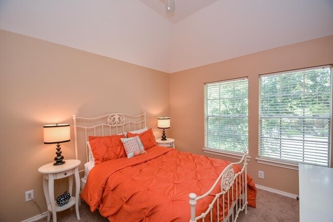 Building Photo - 16311 Candlerock Ct