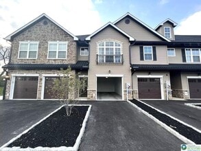 Building Photo - 1047 Cetronia Rd