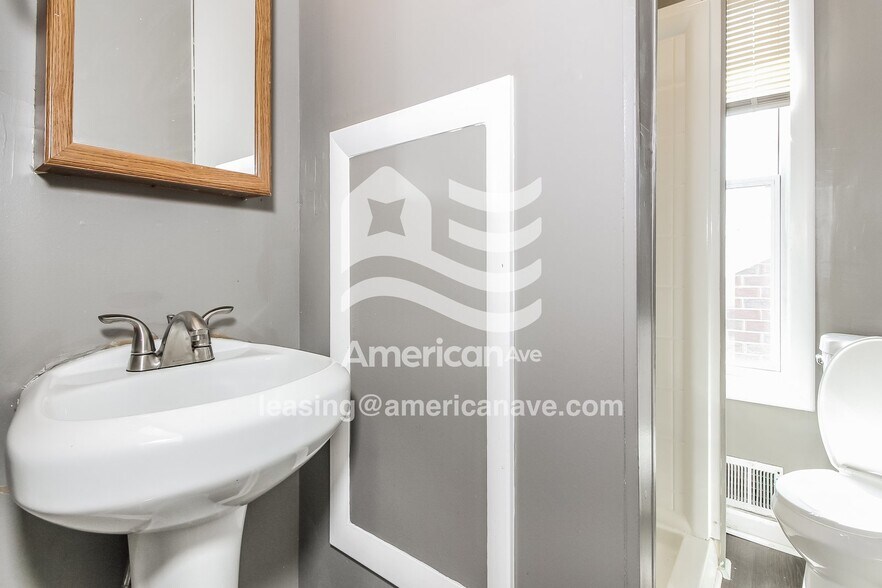 Building Photo - 2206 Harrison St