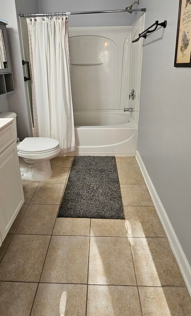 Building Photo - 304 Kiskadee Loop