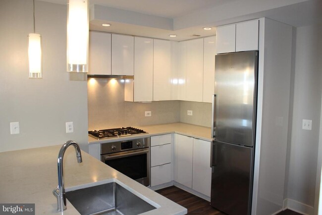 Building Photo - 1311 13th St NW