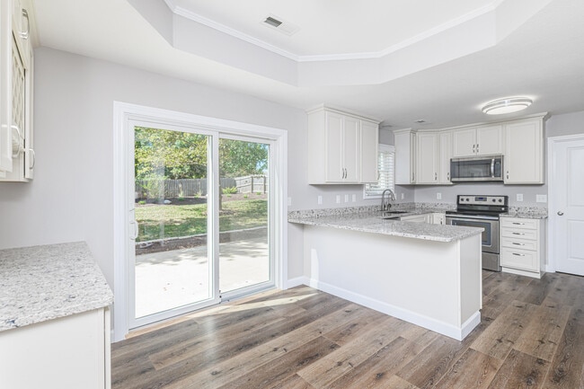 Building Photo - 1805 Mills Dr