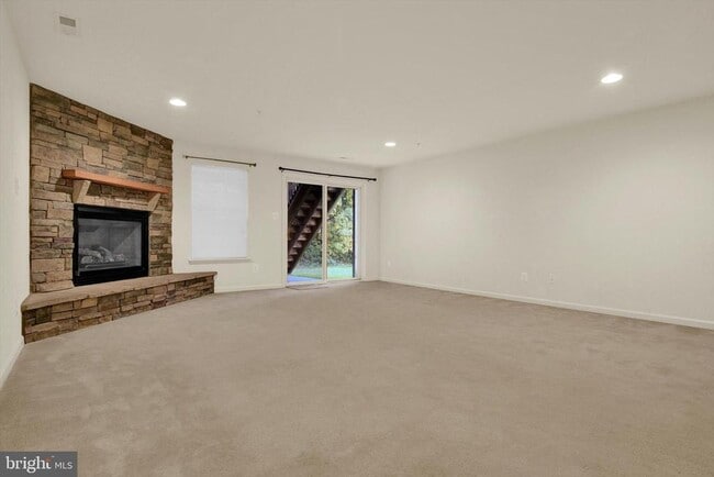 Building Photo - 3099 Raking Leaf Dr