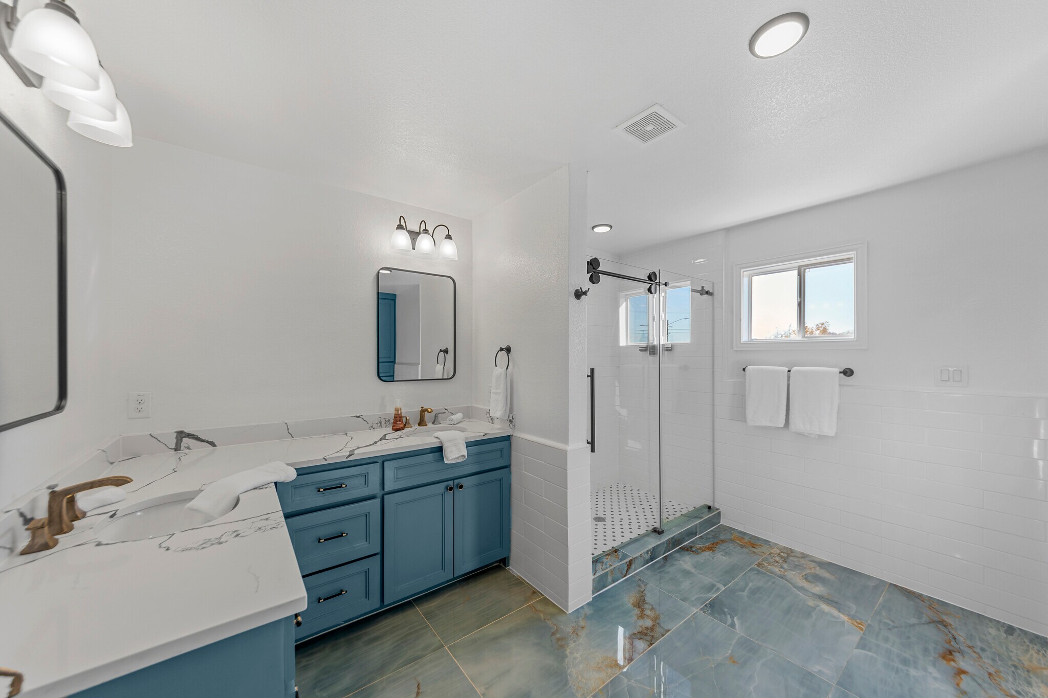 Building Photo - 3316 Inwood Rd