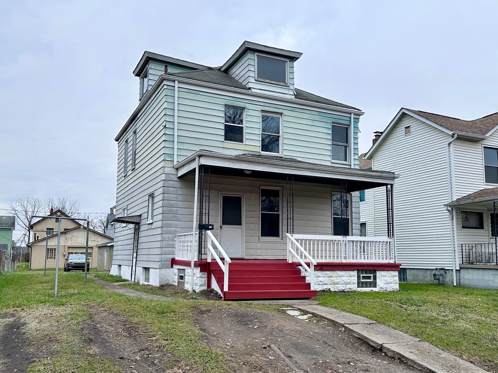 Building Photo - 610 Fairview Ave
