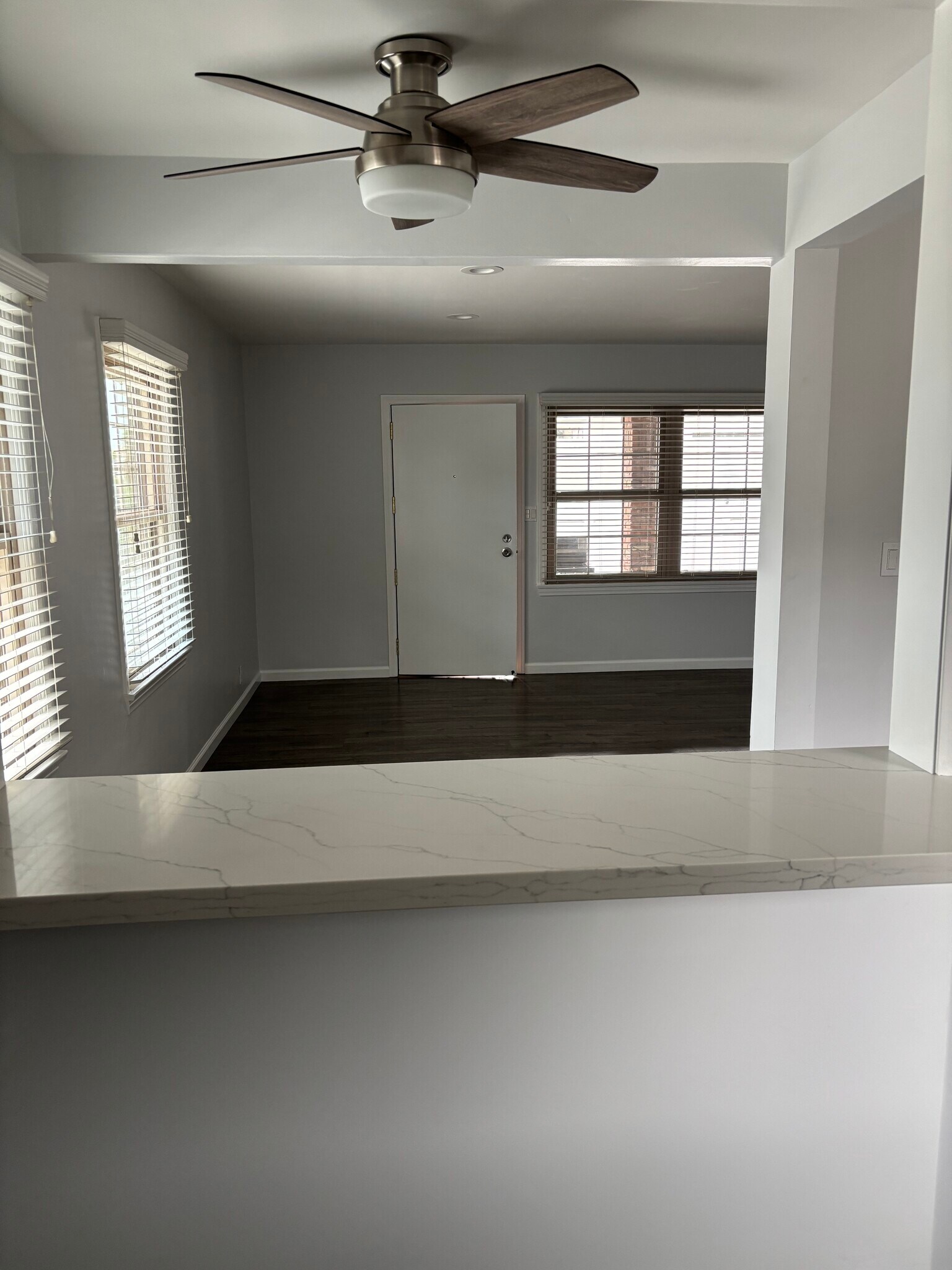 Building Photo - 6509 W 86th Plz