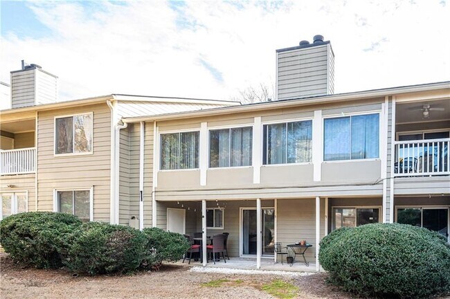 Building Photo - 23 Middleton Ct