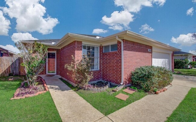 Primary Photo - 12803 Rockford Dr
