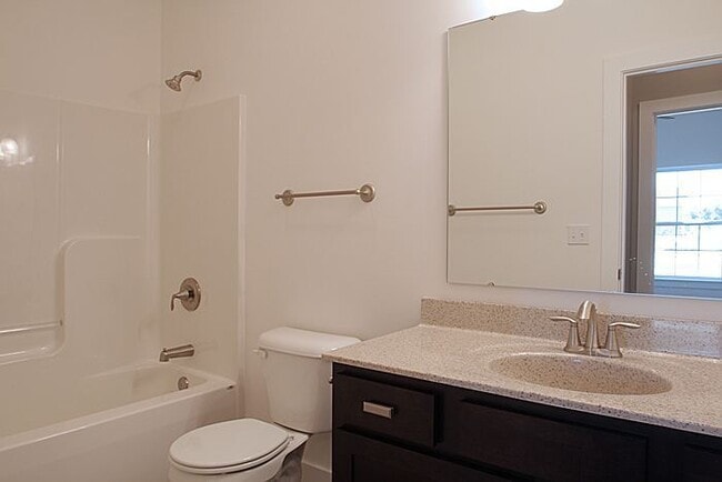 Building Photo - Easy access to Iowa City and beyond