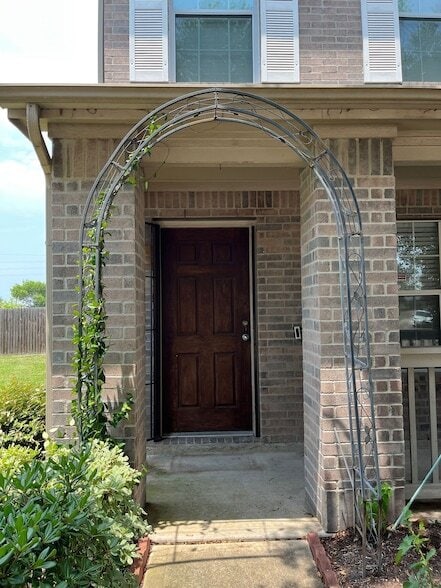 Building Photo - 15202 Lynford Crest Dr