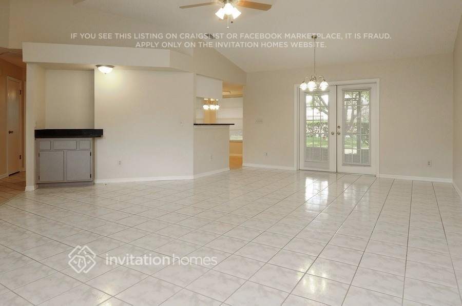 Building Photo - 5909 Redhawk Dr