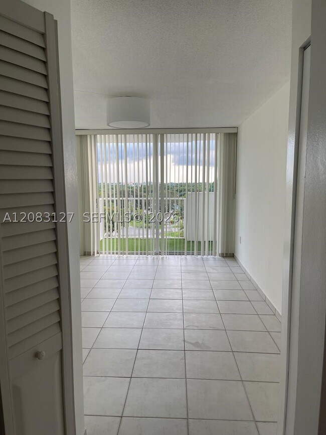 Building Photo - 1200 NE Miami Gardens Dr