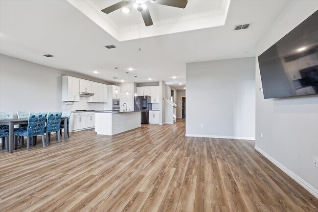 Building Photo - 4 Bed, 3 bath and 1 flex room in the heart of Anna Town Square.