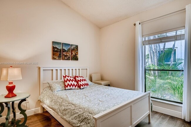 Building Photo - 11675 Berry Dr