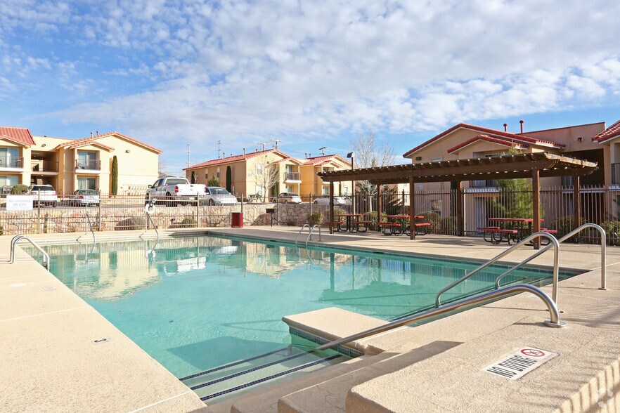 Cambria Apartments 7990 Artcraft Rd El Paso TX 79932 Apartment Finder