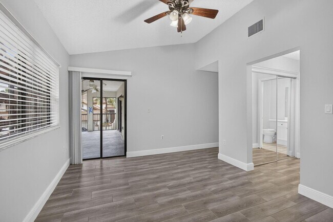Building Photo - 12708 Shoreline Dr