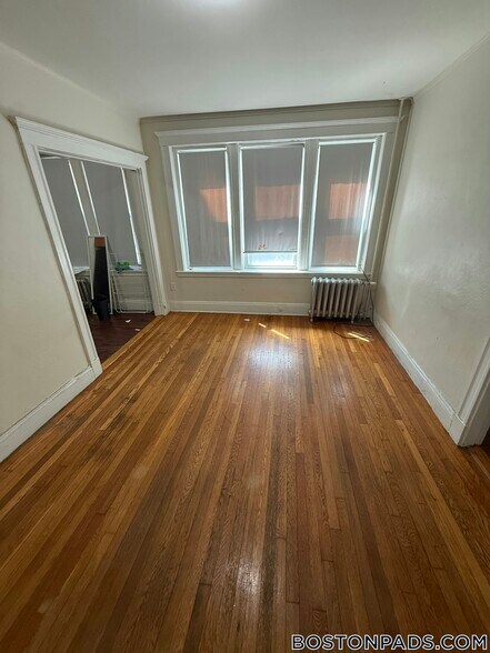 Building Photo - 1167 Boylston St