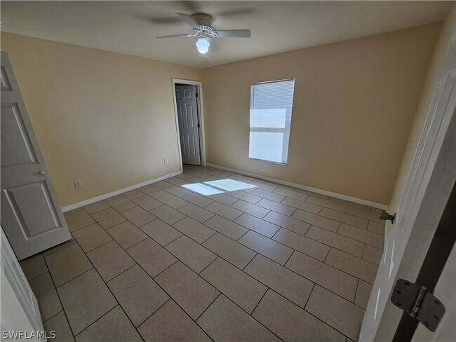Building Photo - 1622 SW 33rd St