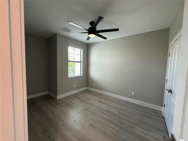 Building Photo - 4507 E Aqua Bella Ln