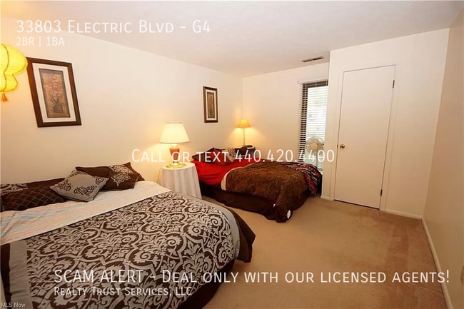 Building Photo - 33803 Electric Blvd