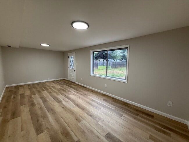 Building Photo - 150 Riggins Blvd