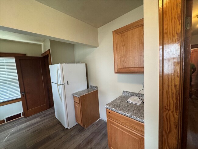 Building Photo - 1107 Bristow St