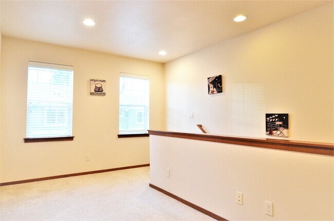 Building Photo - Spacious home with lots of natural light. ...