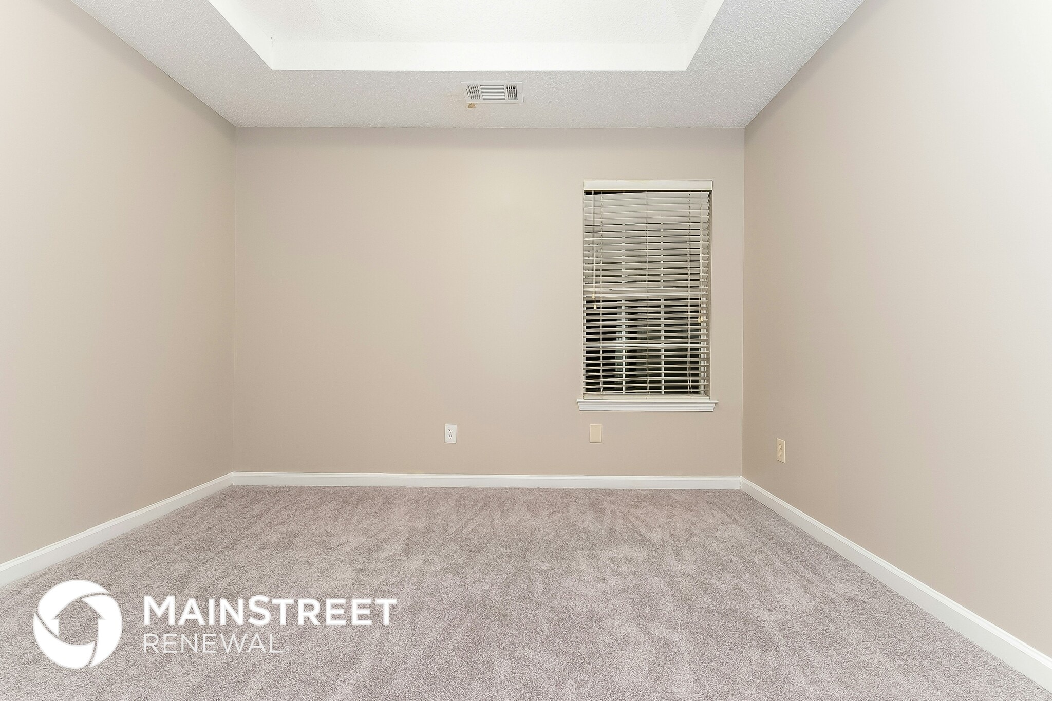 Building Photo - 941 Reda Ct