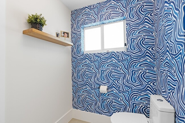 Building Photo - 450 NE 5th Cir