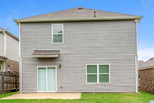Building Photo - 682 Johnnys Cv