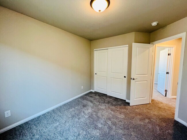 Building Photo - 4 Bedroom Home in Southern Highlands