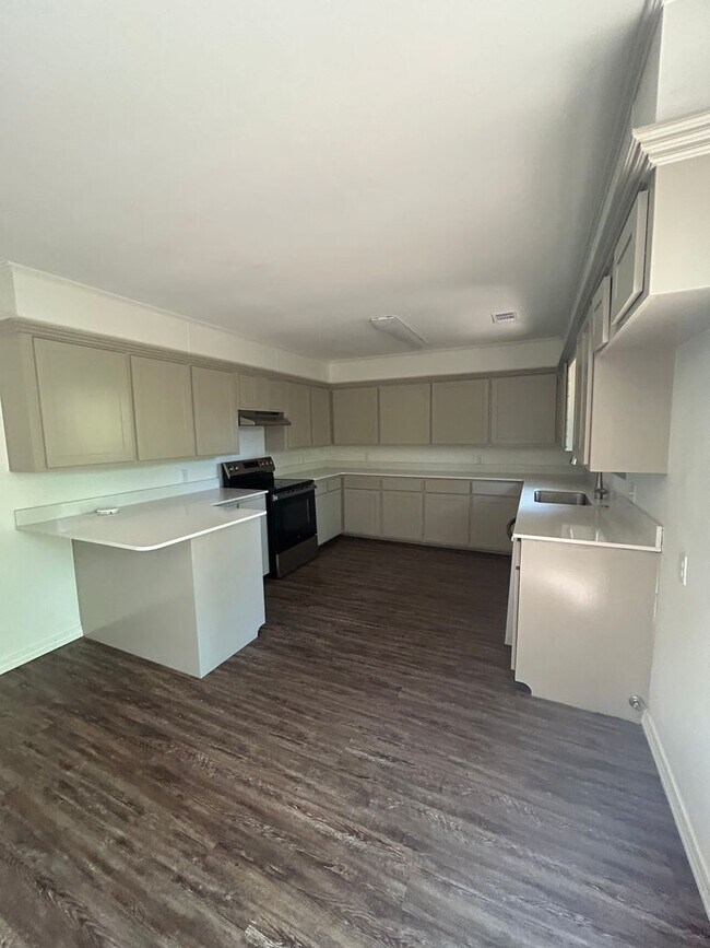 Building Photo - 3120 SR 27
