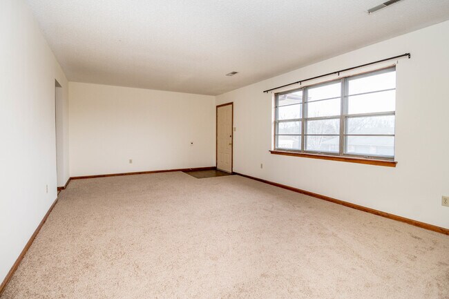 Building Photo - 1609-1611-1611 Handley Pl