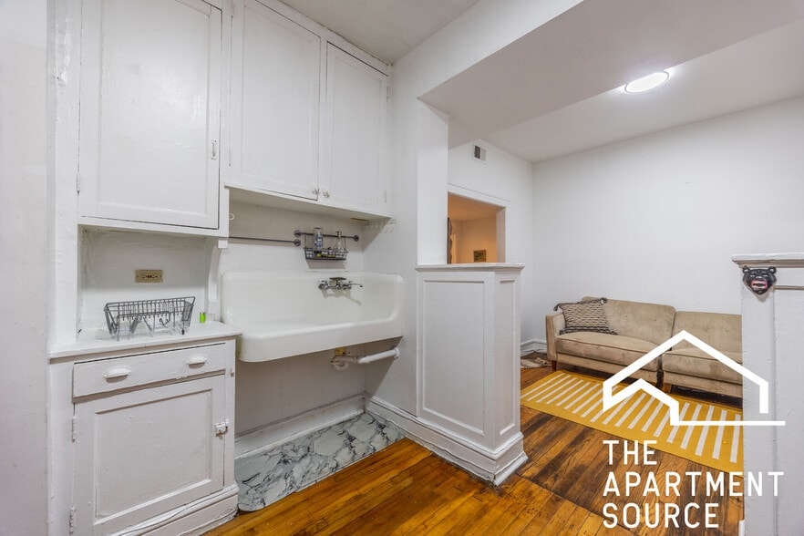 Building Photo - 2023 N Humboldt Blvd