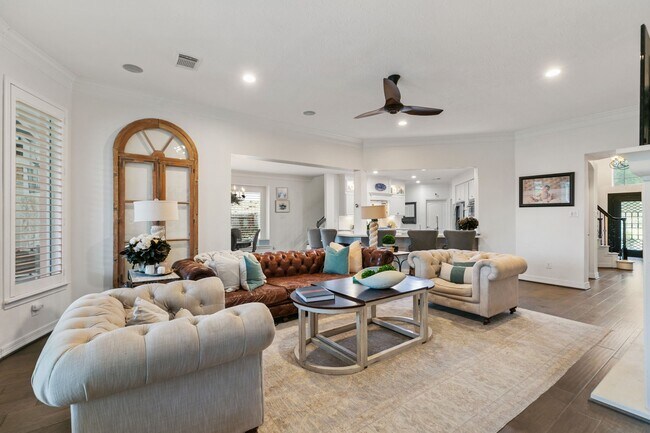 Building Photo - 2560 Costa Mesa Cir
