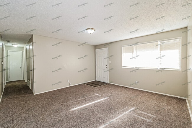 Building Photo - 8506 Crystal Ave