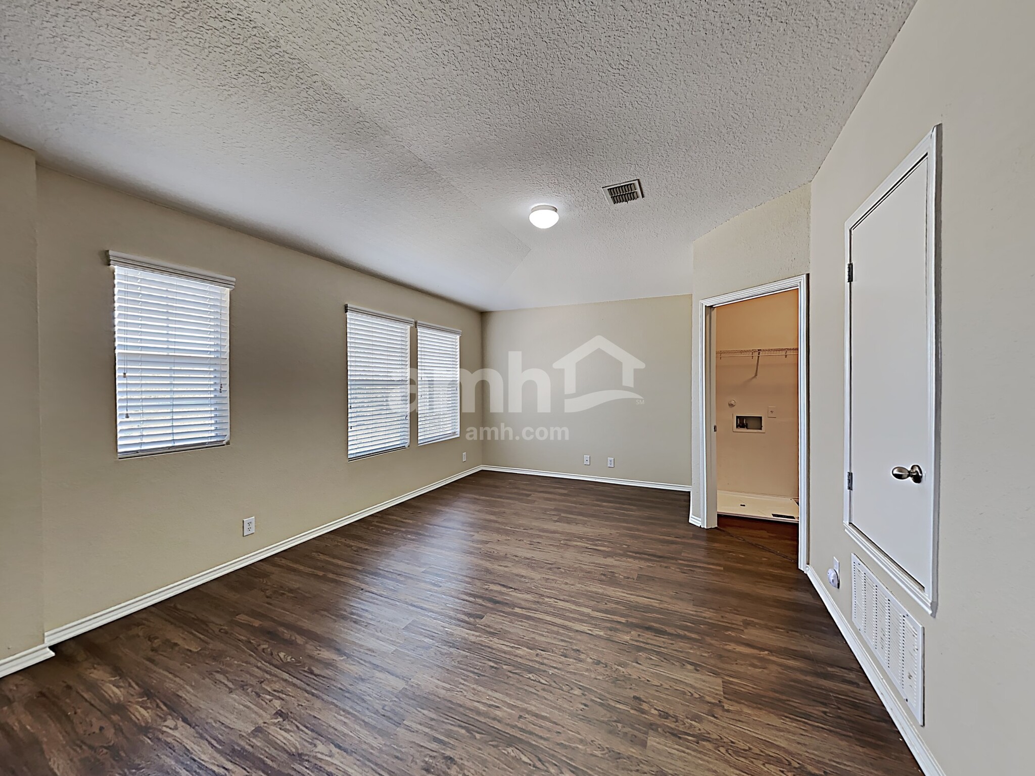 Building Photo - 11154 Bold Forbes