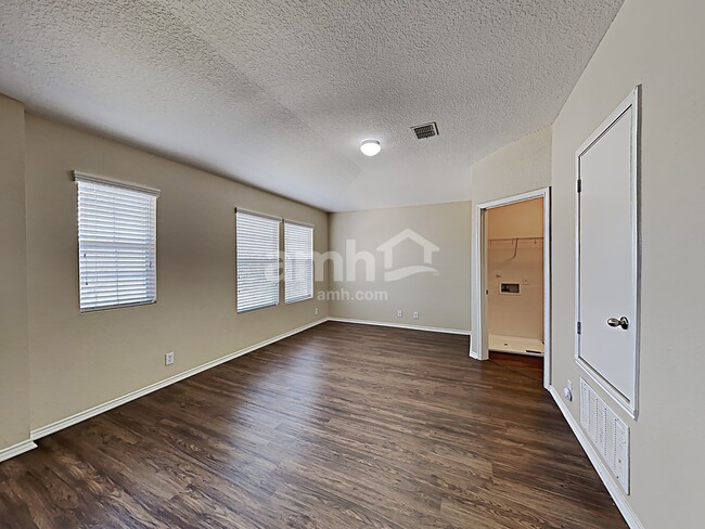 Building Photo - 11154 Bold Forbes