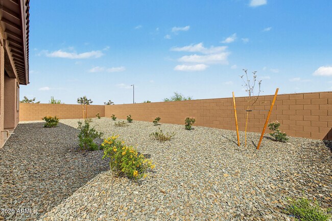 Building Photo - 9654 W Mitchell Dr