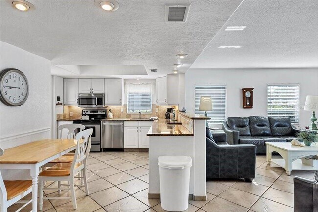 Building Photo - 6154 Midnight Pass Rd