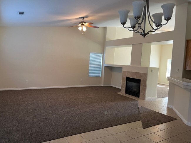 Building Photo - SW home with a pool! MOVE IN SPECIAL