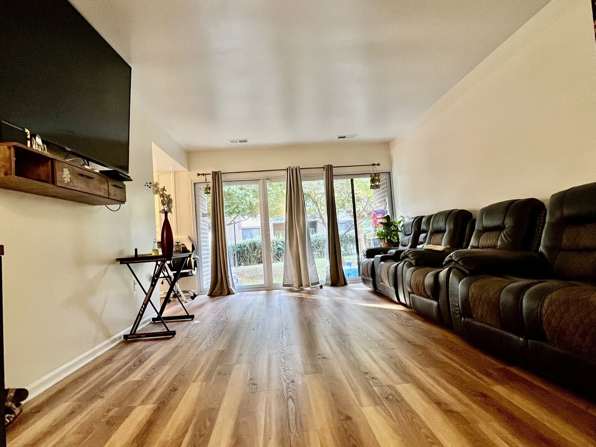 Building Photo - 9705 Kings Crown Ct