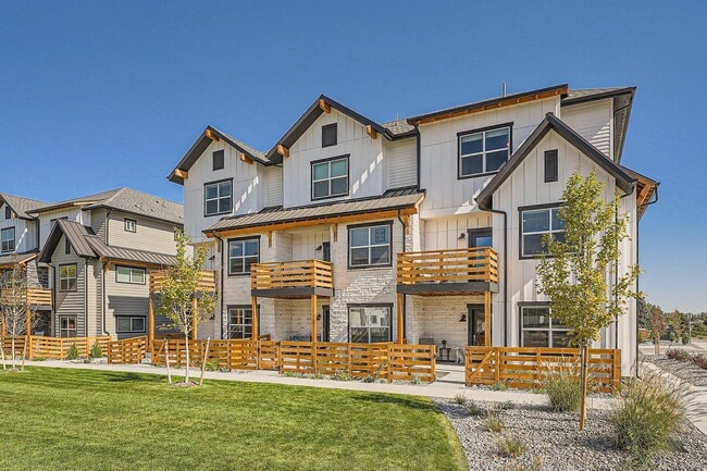 Building Photo - 2502 Colt Wy