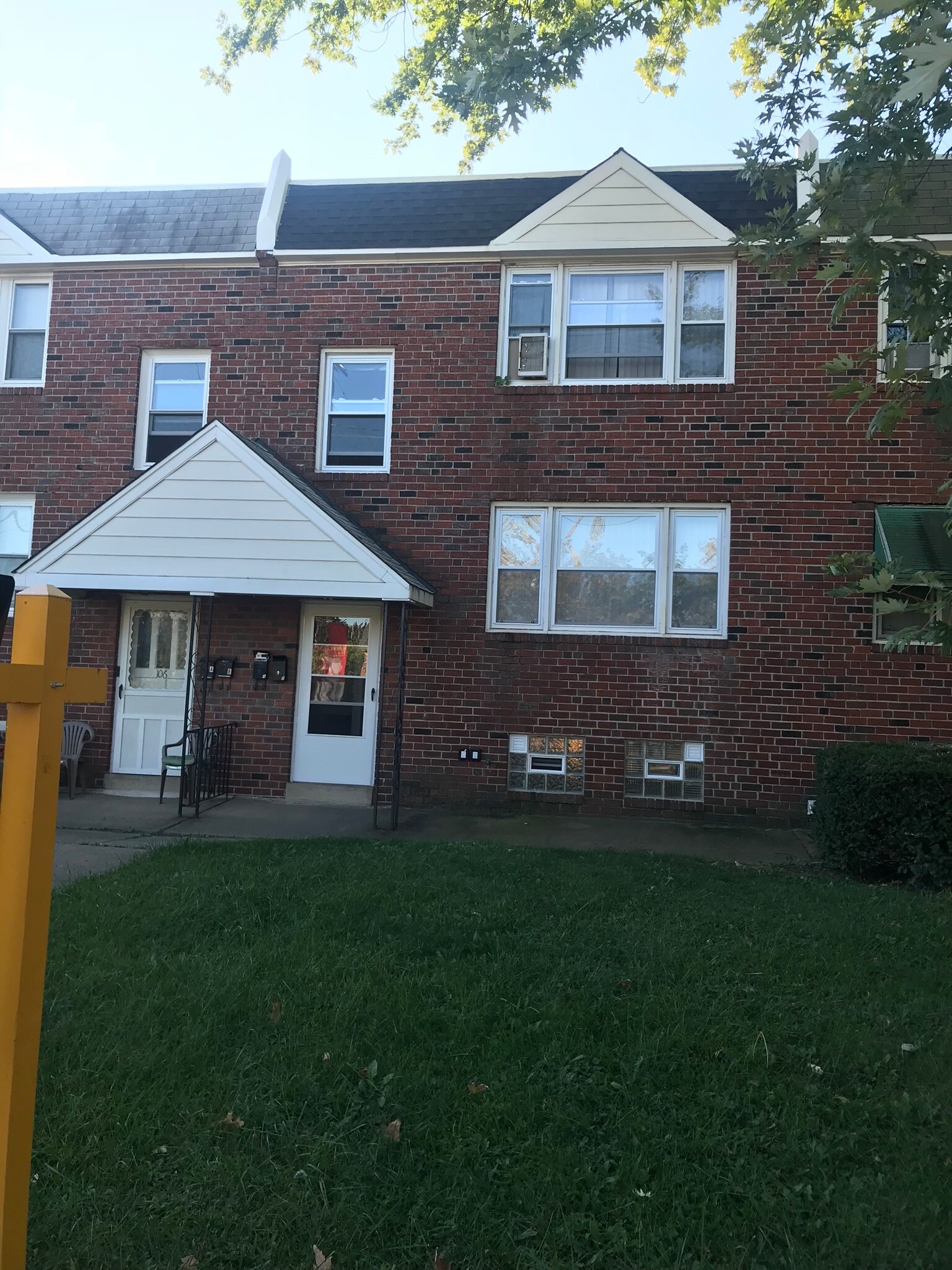 Building Photo - 104 Chester Ave