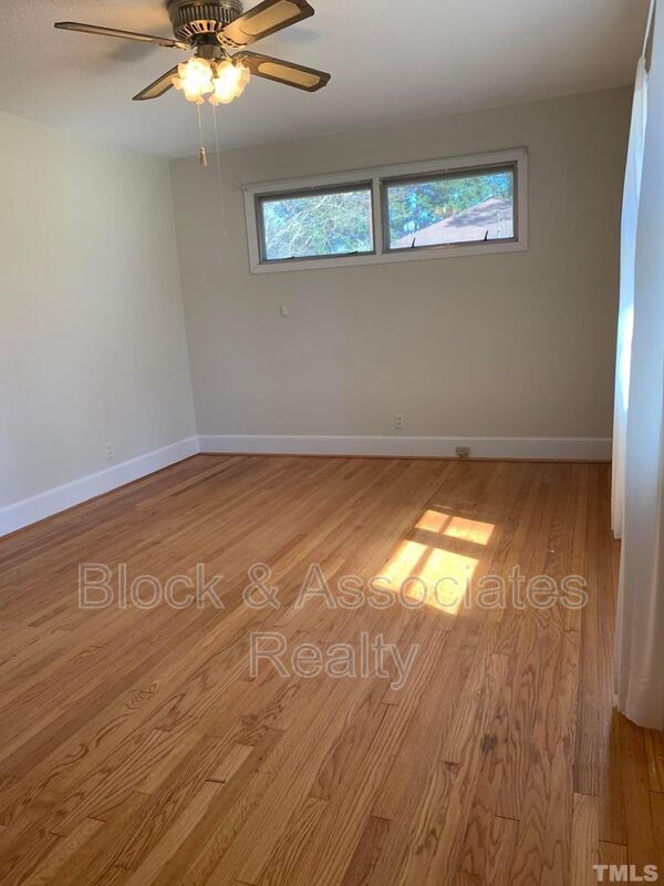 Building Photo - 6015 Inona Pl