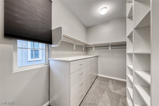 Primary Photo - 164 Kimberlite Dr