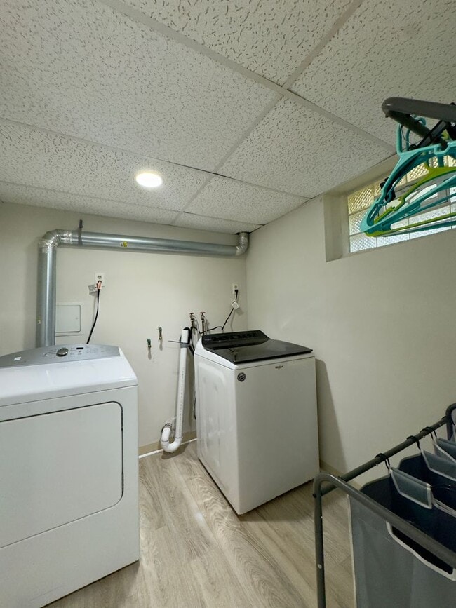 Building Photo - 3903 Innerdale Ct